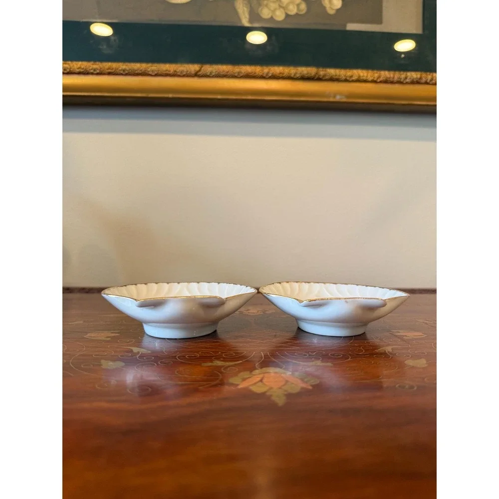 Vintage Limoges Porcelain Shell Trinket Dishes Pair‎